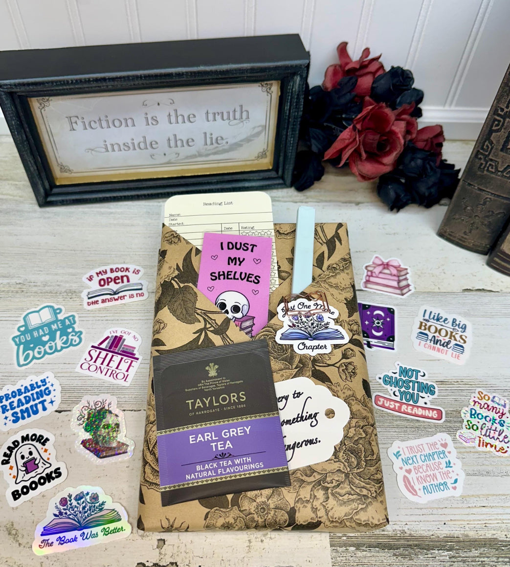 Blind Date With a Book Surprise Novel Gift Set
