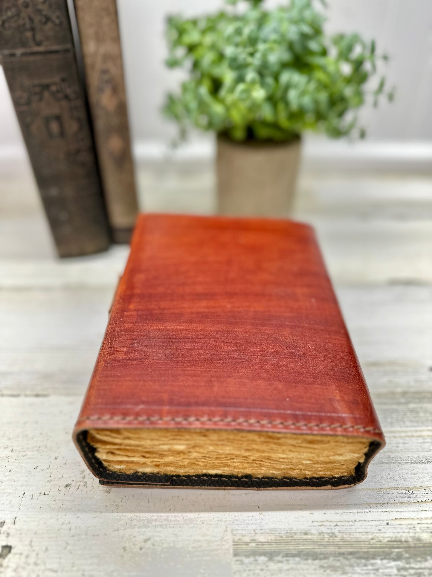 Vintage Leather Journal with Clasp – Timeless Elegance for Your Thoughts