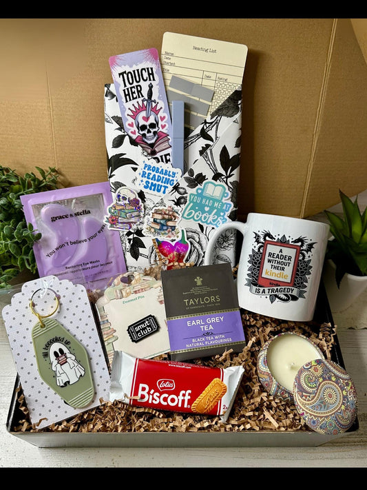 Blind Date With a Book Gift Box: Cozy Reader Set with Tea & Mug